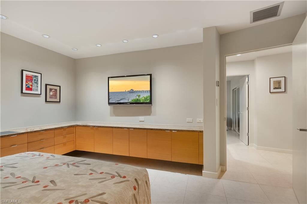 OAKMONT - Residential