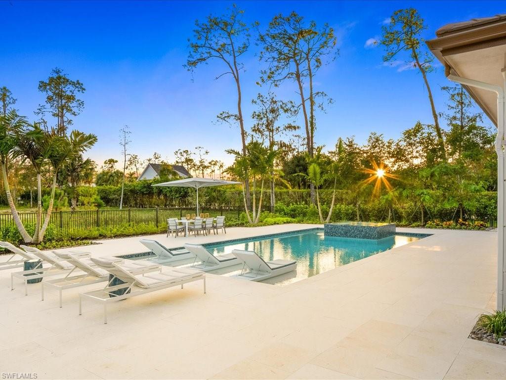 LIVINGSTON WOODS - Residential