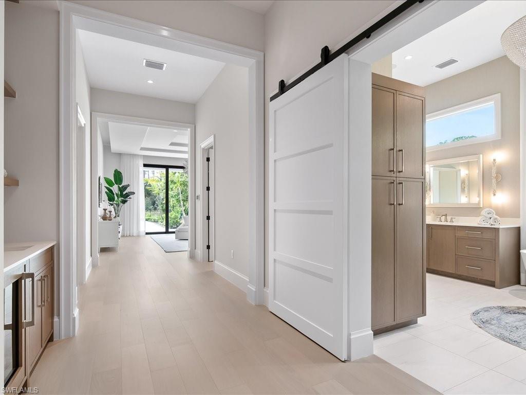 LIVINGSTON WOODS - Residential