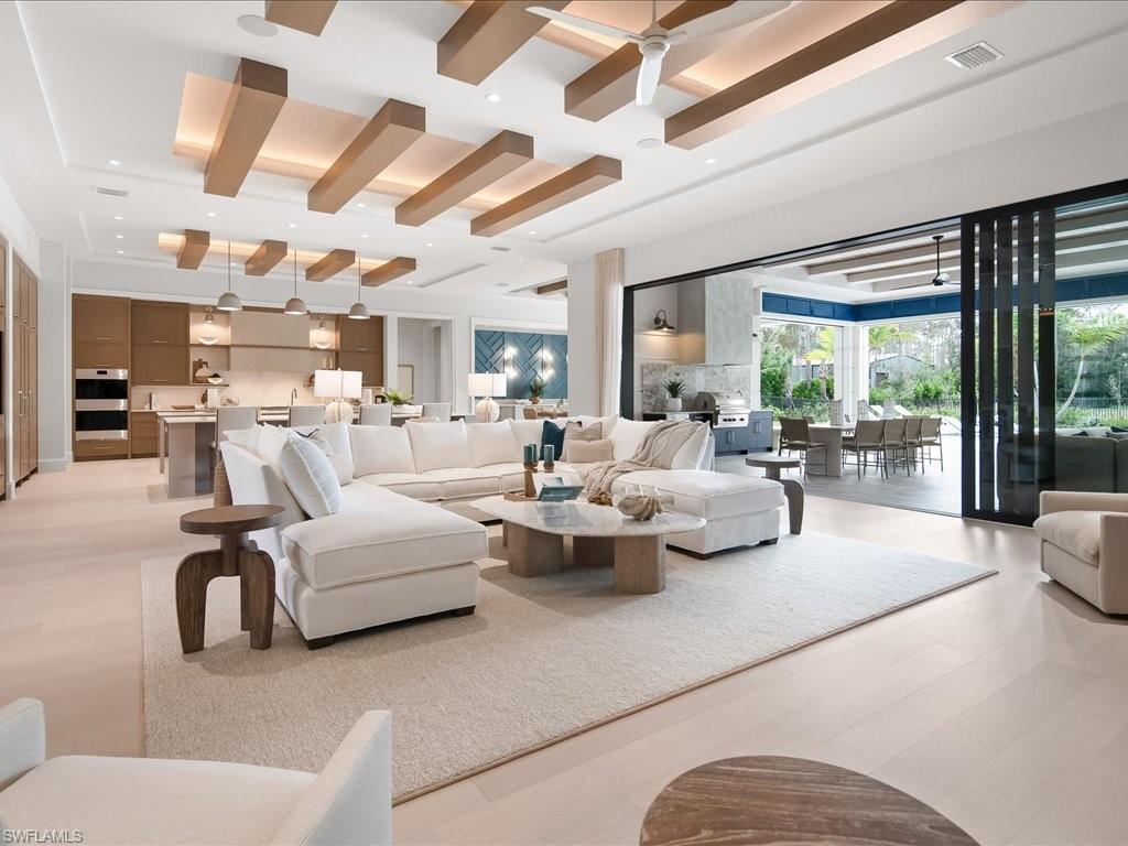 LIVINGSTON WOODS - Residential