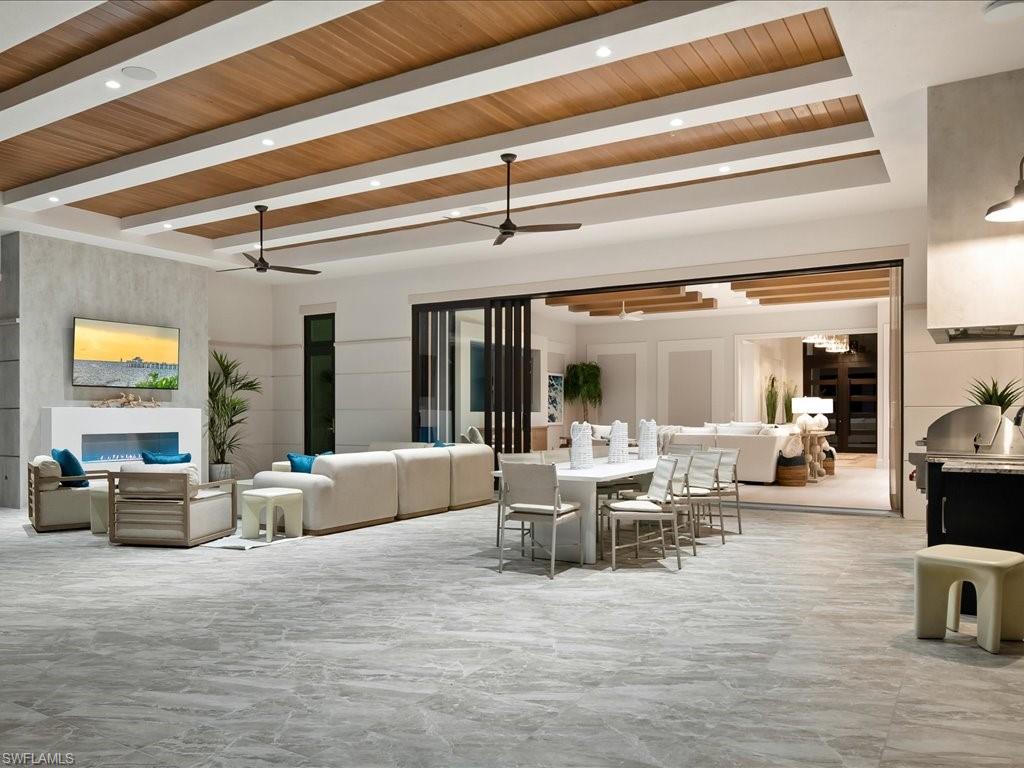 LIVINGSTON WOODS - Residential