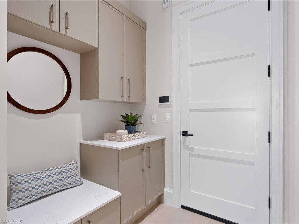 LIVINGSTON WOODS - Residential