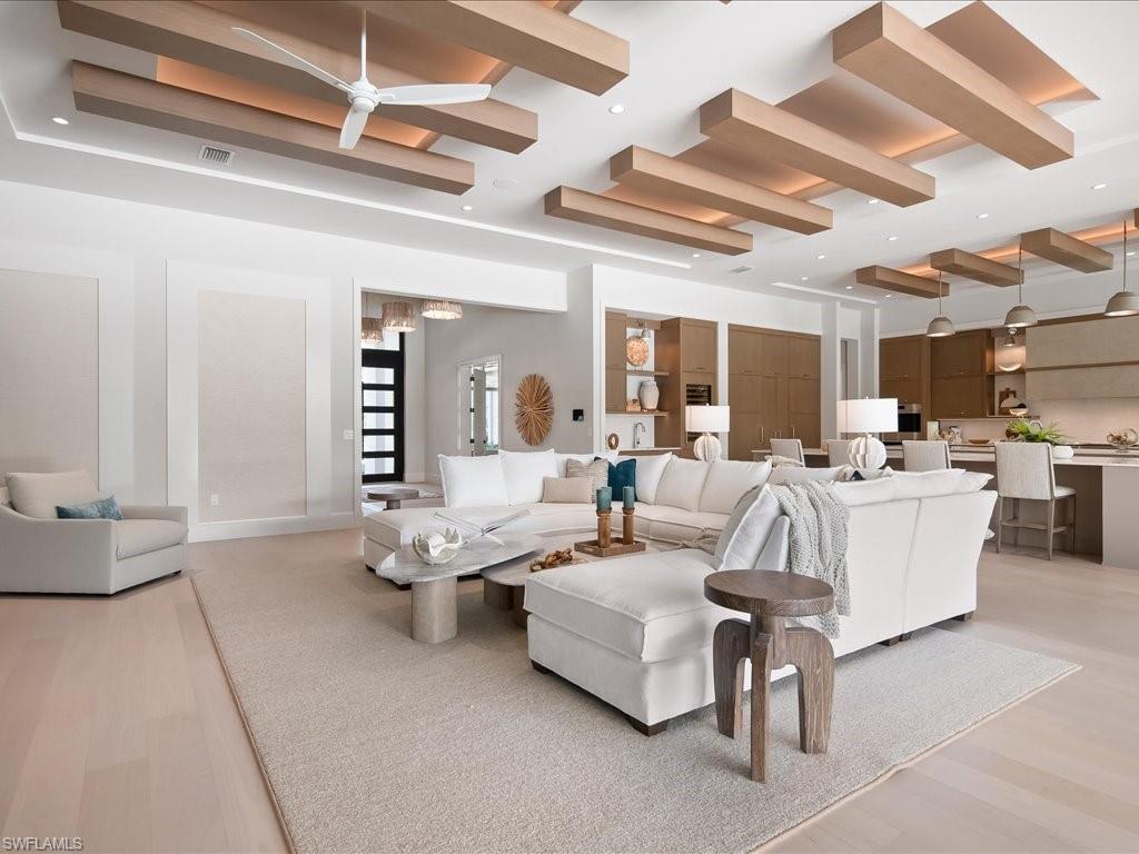 LIVINGSTON WOODS - Residential