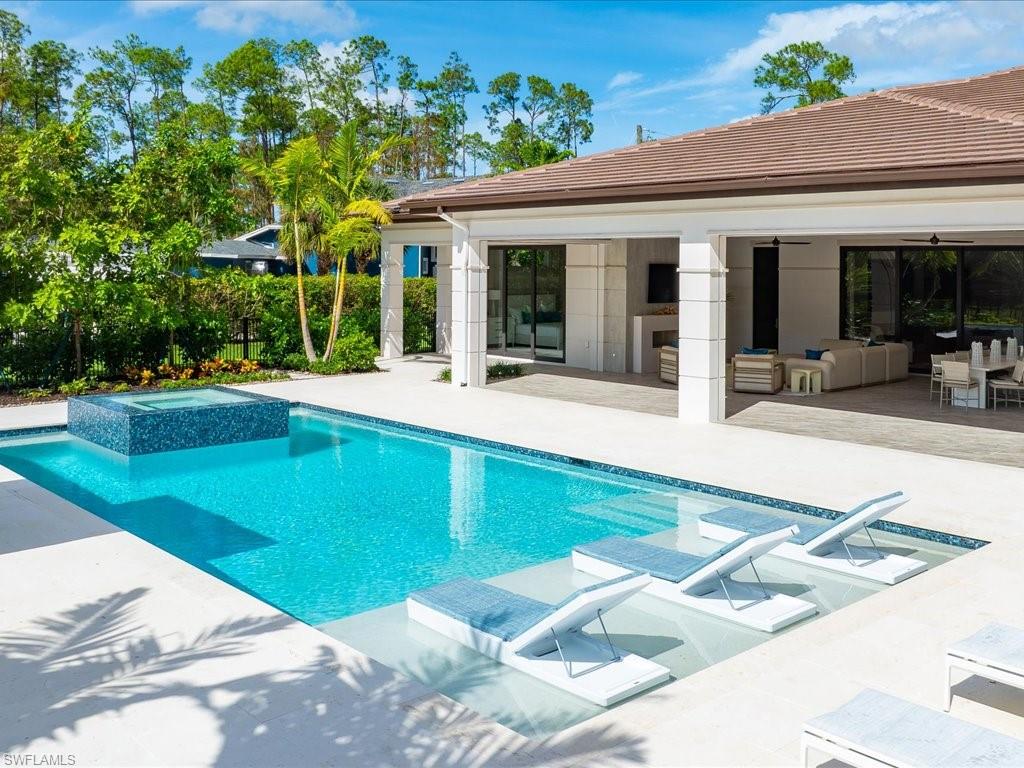 LIVINGSTON WOODS - Residential