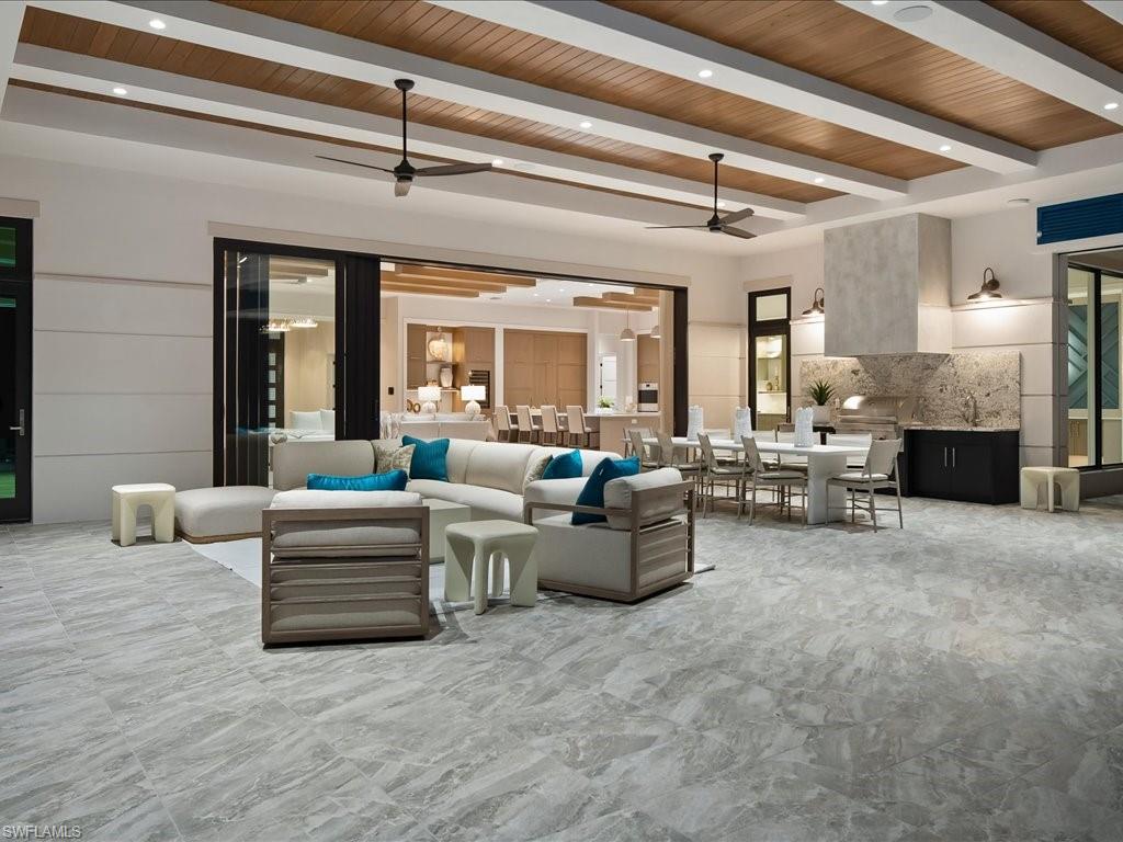 LIVINGSTON WOODS - Residential