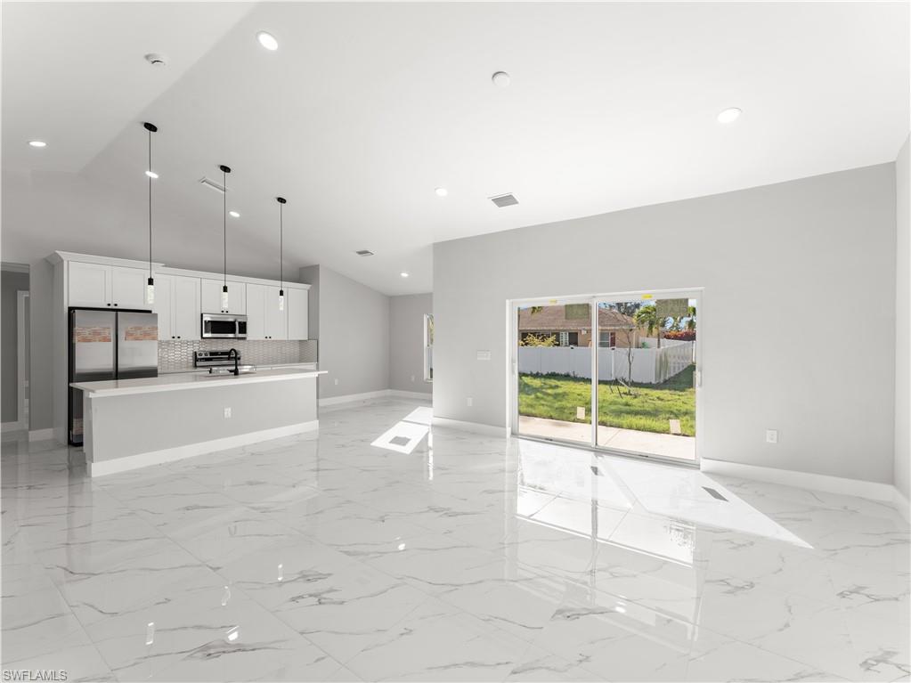 CAPE CORAL - Residential Lease