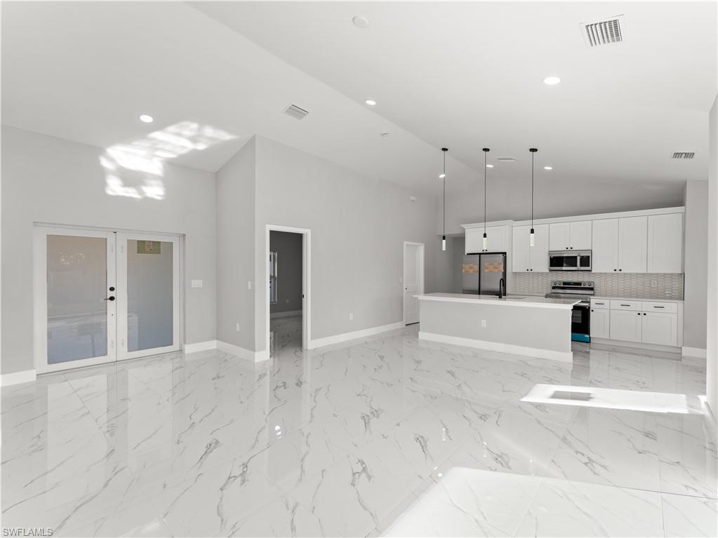 CAPE CORAL - Residential Lease