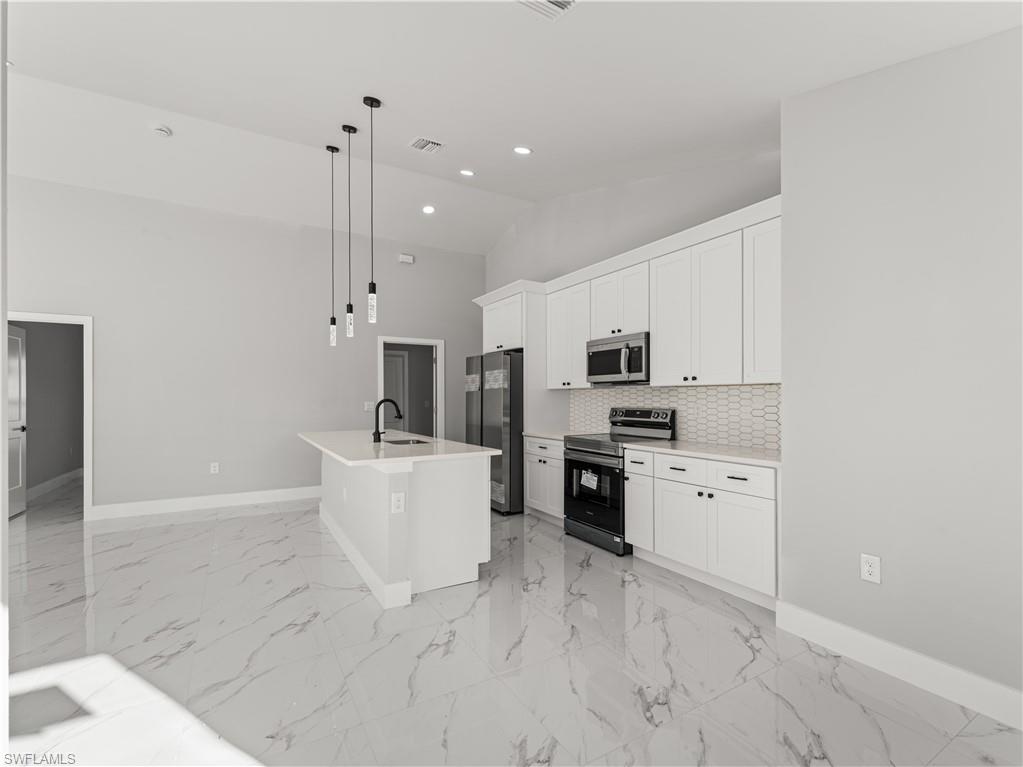 CAPE CORAL - Residential Lease