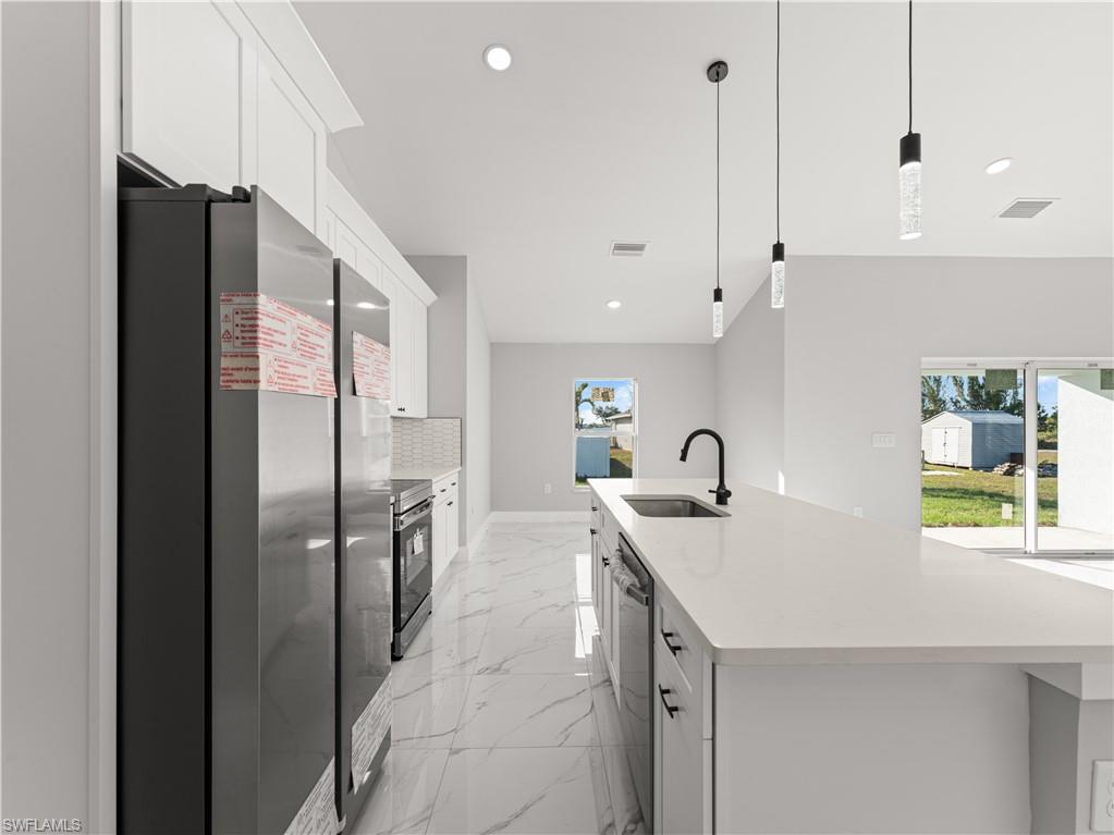 CAPE CORAL - Residential Lease