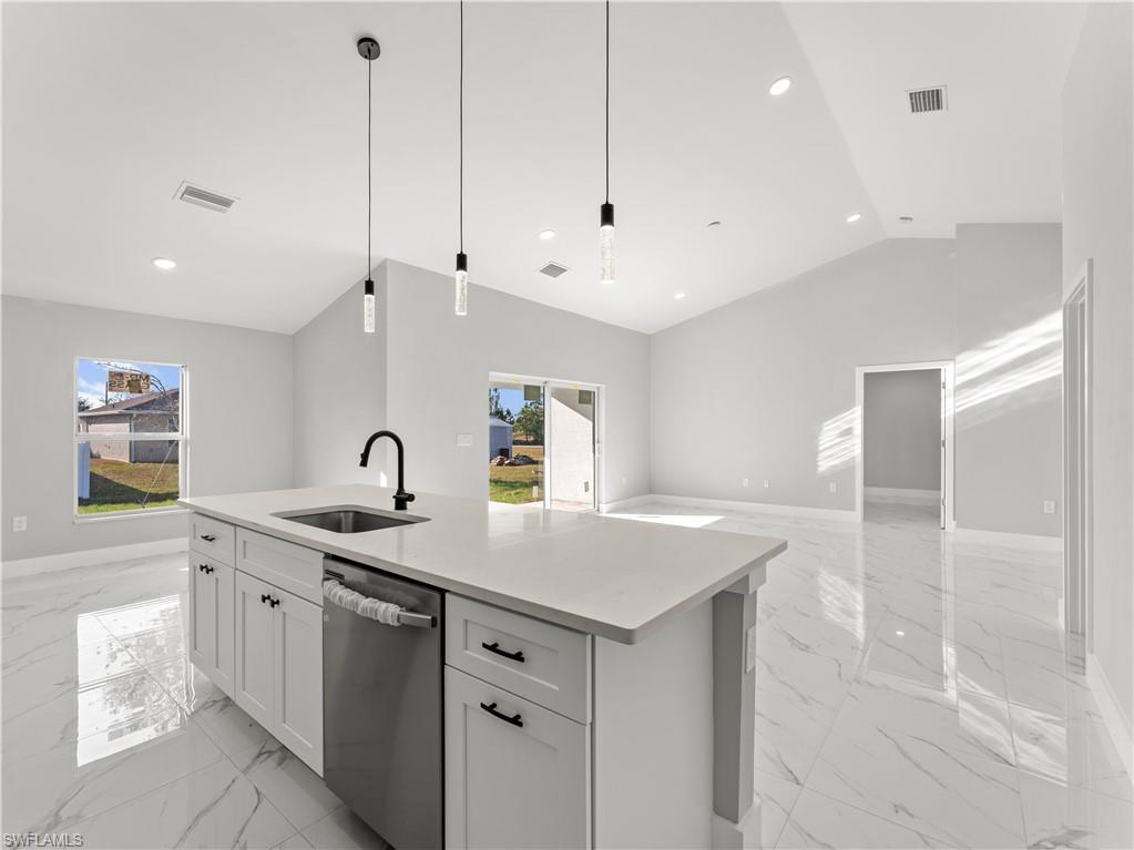 CAPE CORAL - Residential Lease