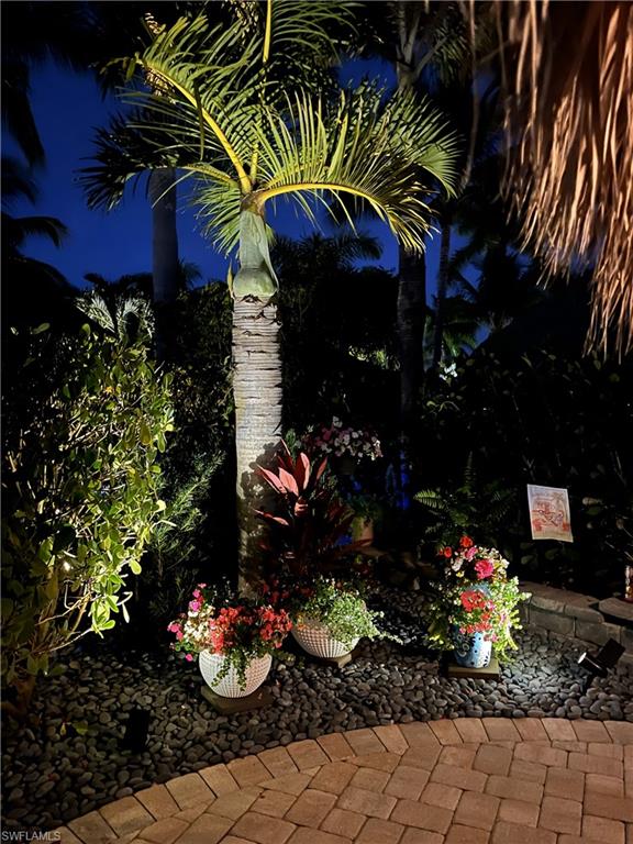 NAPLES MOTORCOACH RESORT - Land