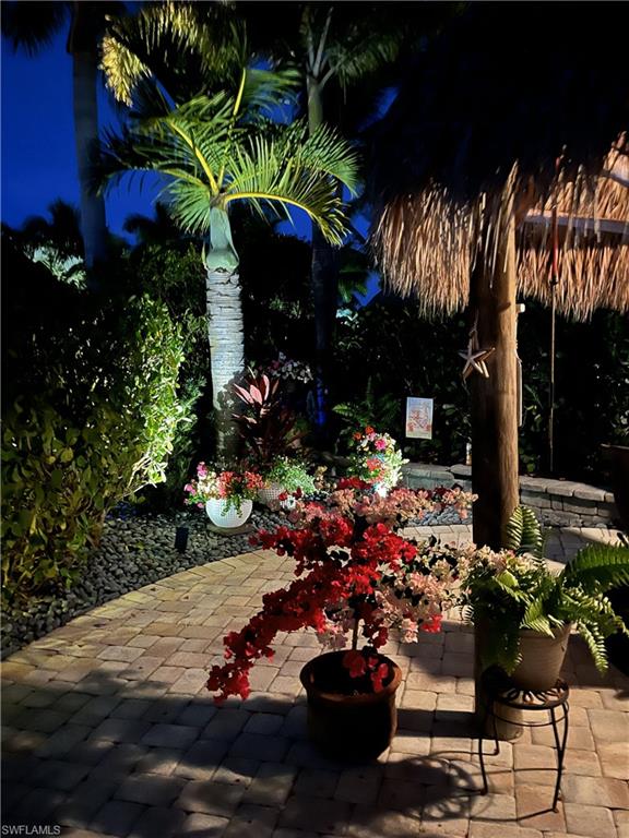 NAPLES MOTORCOACH RESORT - Land