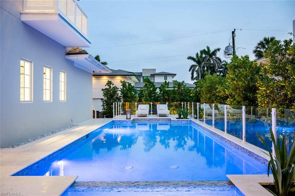 OLDE NAPLES - Residential