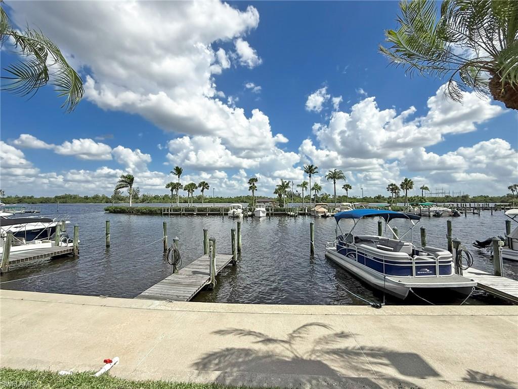 BAY POINTE YACHT & RACQUET CLUB - Residential