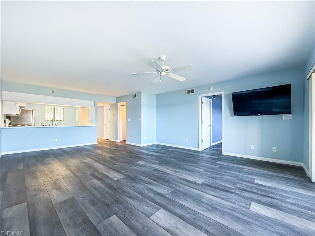 BAY POINTE YACHT & RACQUET CLUB - Residential