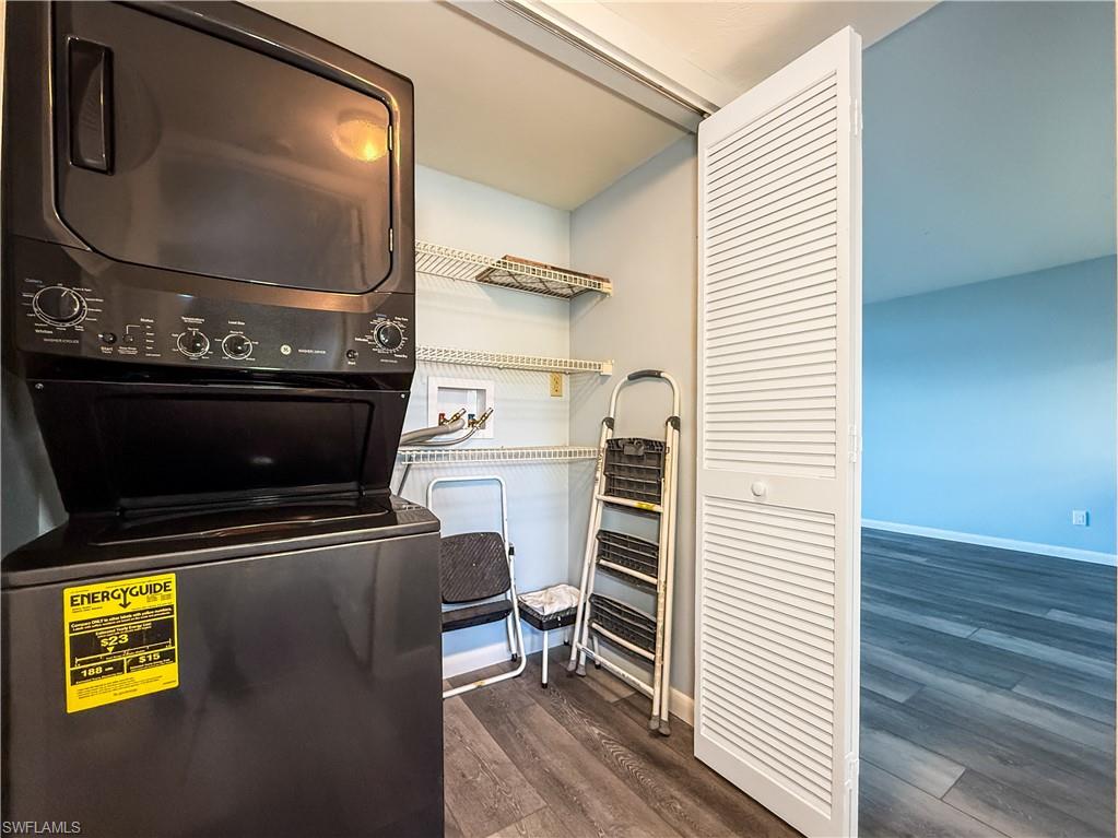 BAY POINTE YACHT & RACQUET CLUB - Residential