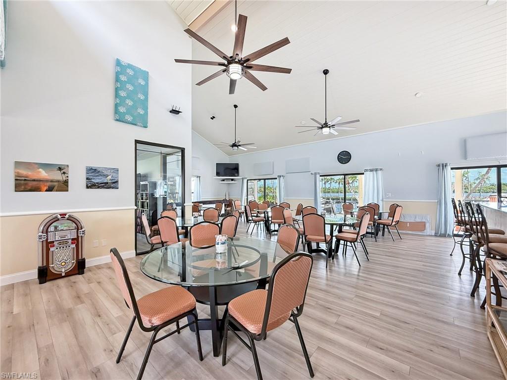 BAY POINTE YACHT & RACQUET CLUB - Residential