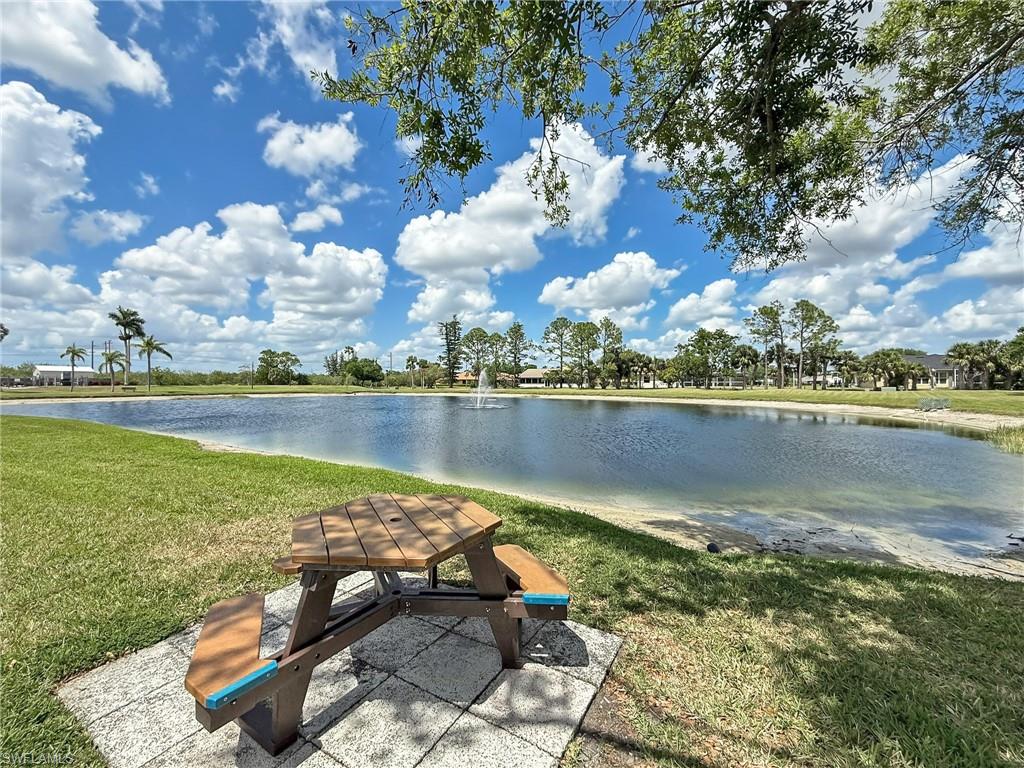 BAY POINTE YACHT & RACQUET CLUB - Residential