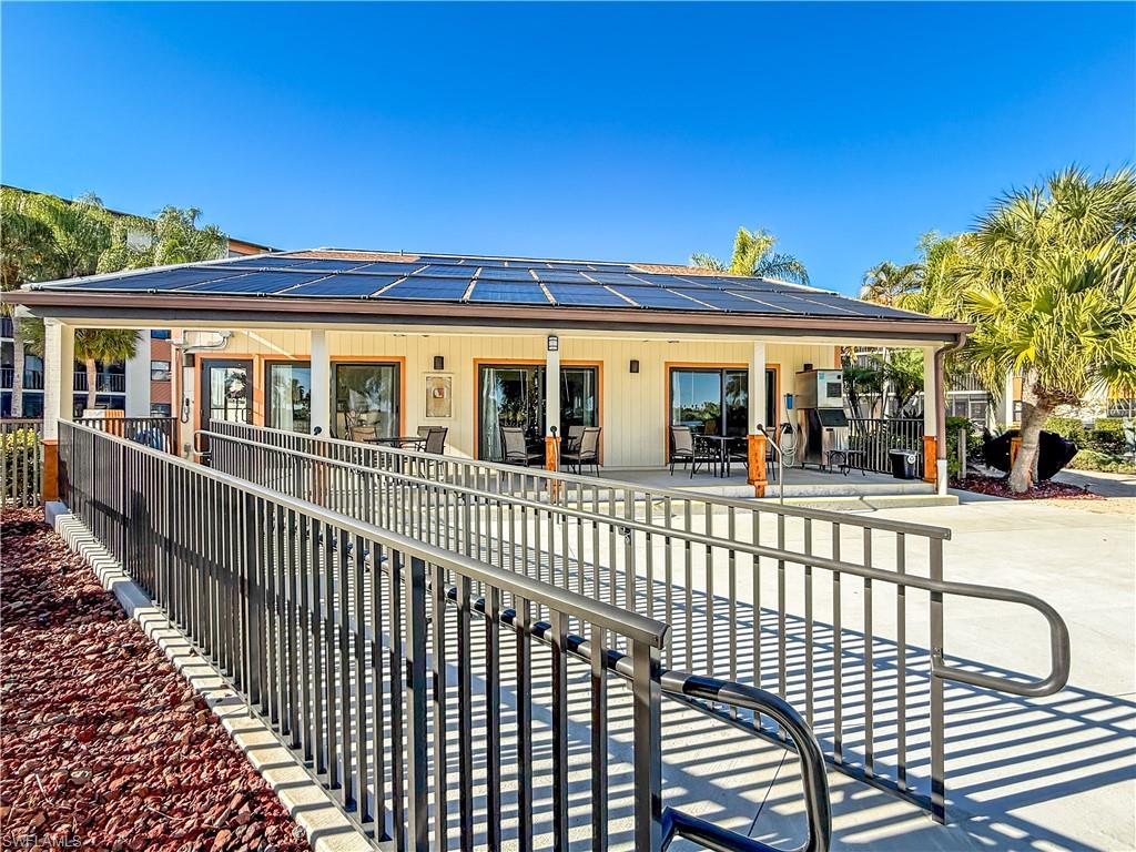 BAY POINTE YACHT & RACQUET CLUB - Residential