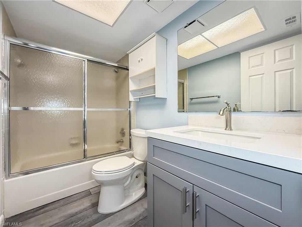 BAY POINTE YACHT & RACQUET CLUB - Residential