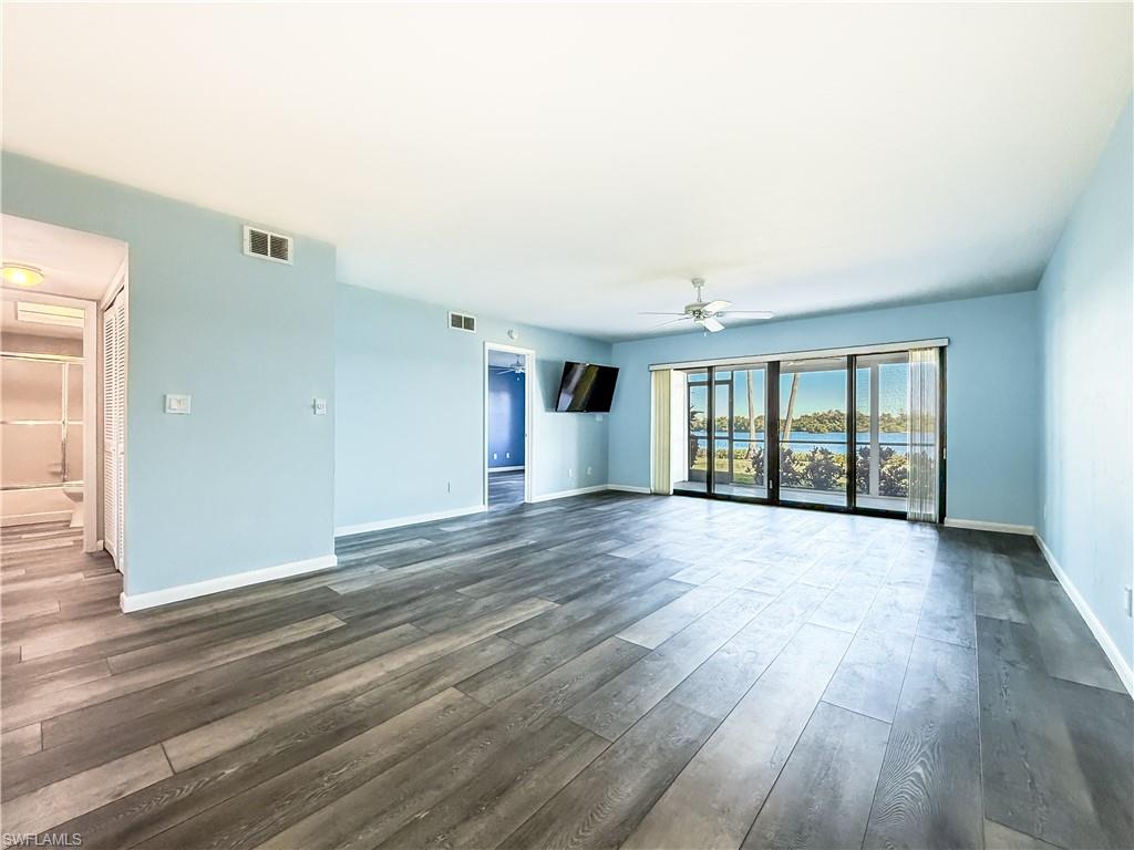 BAY POINTE YACHT & RACQUET CLUB - Residential