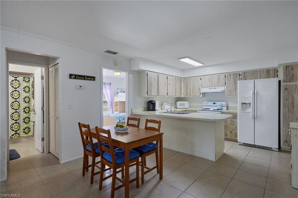 ROYAL HAWAIIAN CLUB - Residential