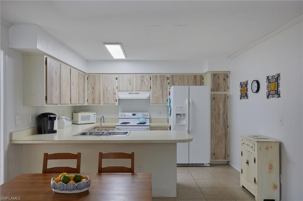 ROYAL HAWAIIAN CLUB - Residential