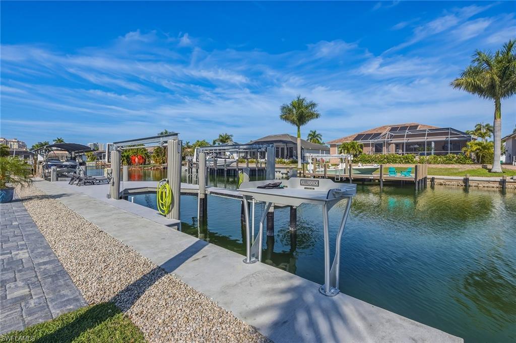 MARCO BEACH - Residential