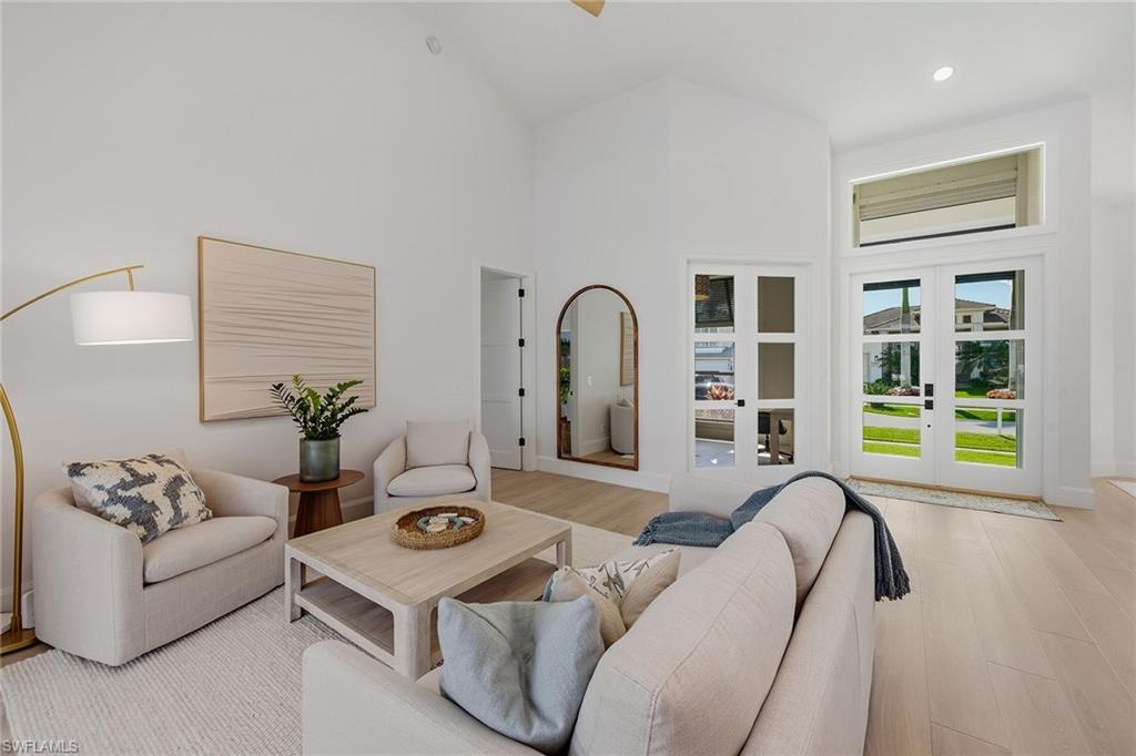 MARCO BEACH - Residential