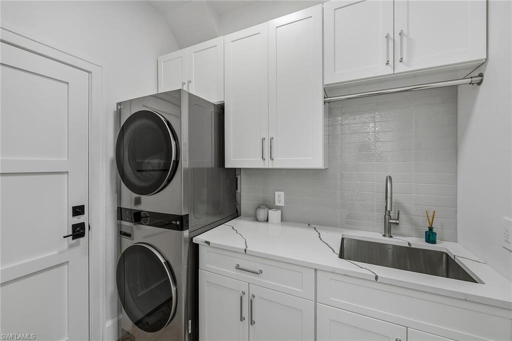 MARCO BEACH - Residential