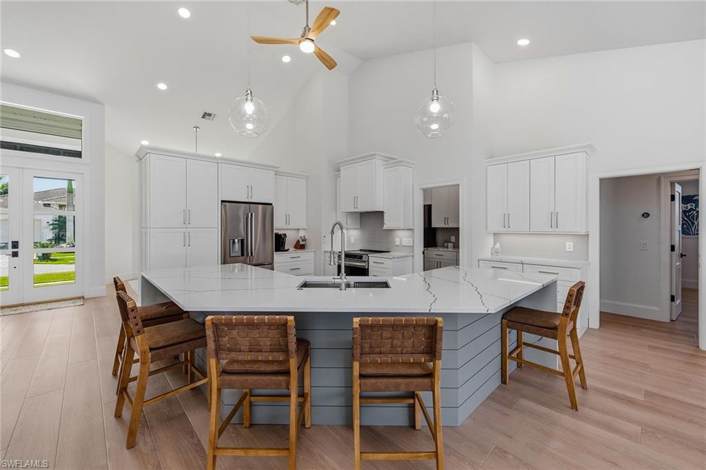 MARCO BEACH - Residential