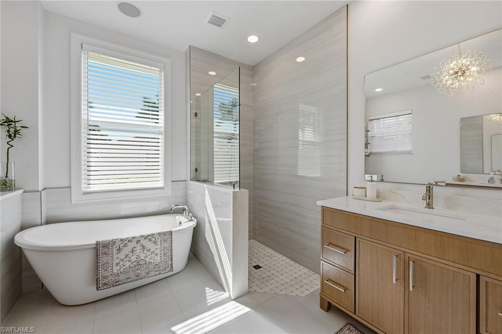 MARCO BEACH - Residential