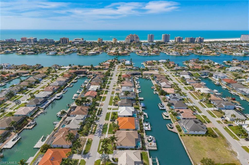 MARCO BEACH - Residential