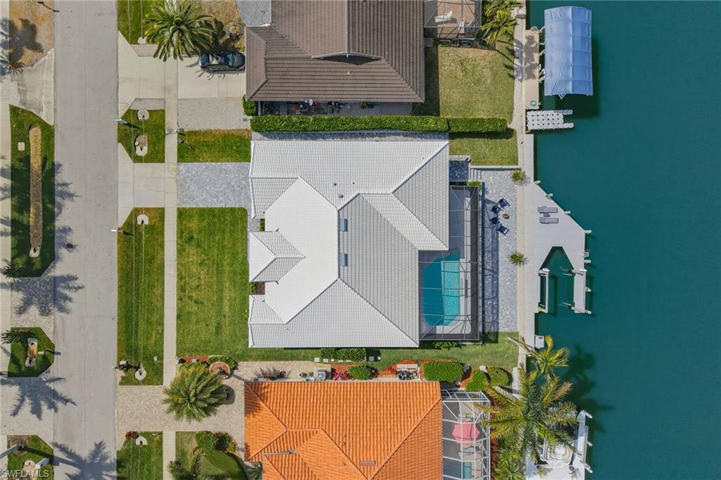 MARCO BEACH - Residential