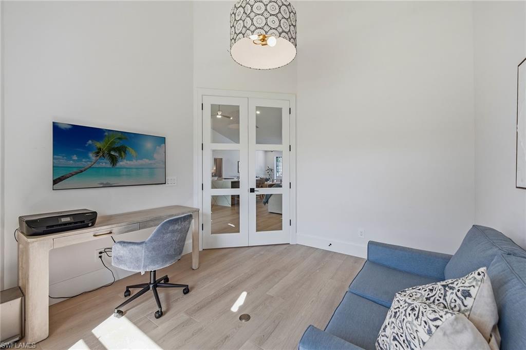 MARCO BEACH - Residential