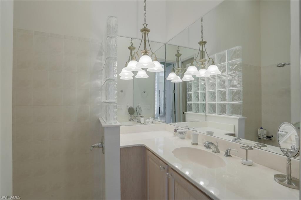 LIVINGSTON WOODS - Residential