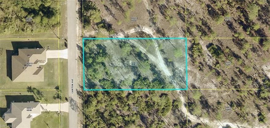 Great 1/2 acre lot in area of nice new homes. Lots are moving up in value quickly. Build your dream home here.