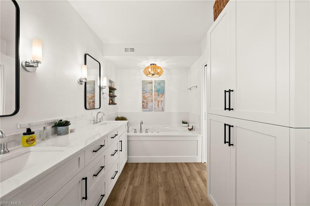 POINTE ROYALE - Residential