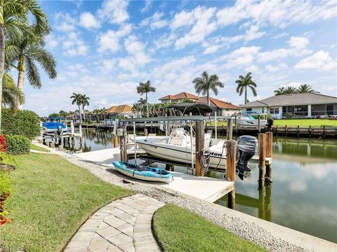 A home in MARCO ISLAND