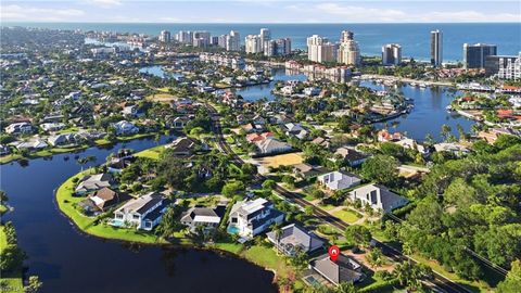 4916 Crayton RD NAPLES FL 34103