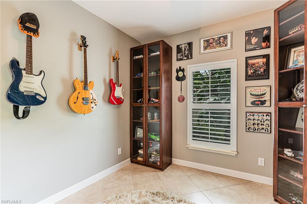 PORT OF THE ISLANDS - Residential