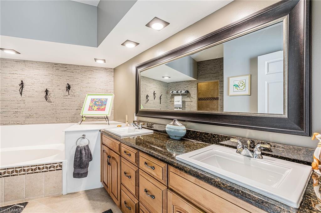 PORT OF THE ISLANDS - Residential