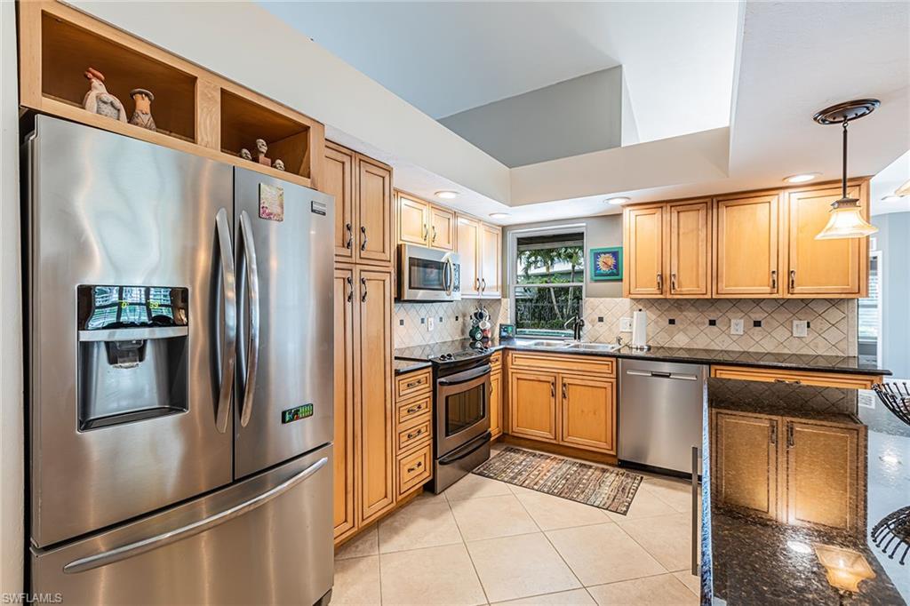 PORT OF THE ISLANDS - Residential