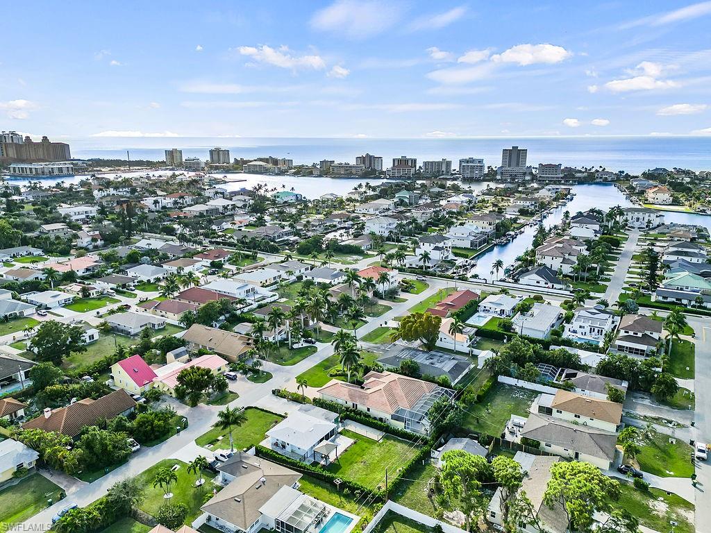 NAPLES PARK - Residential