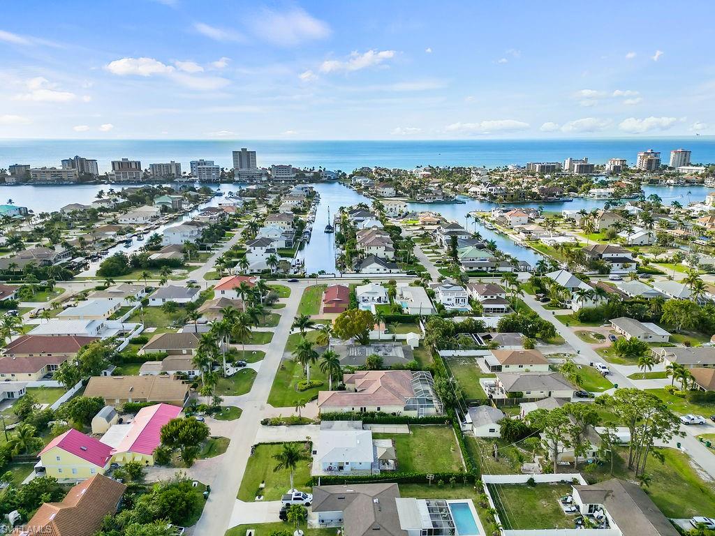 NAPLES PARK - Residential