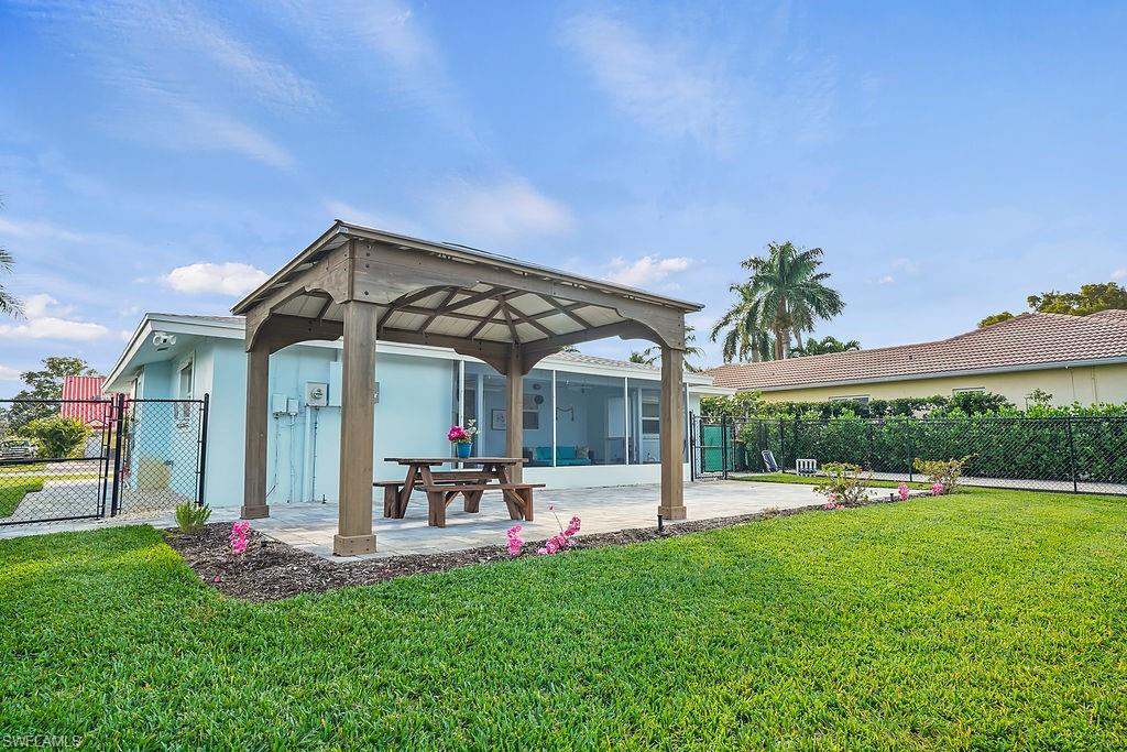 NAPLES PARK - Residential