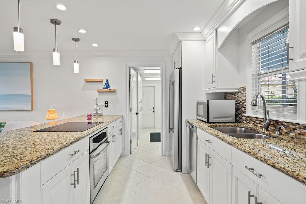 NAPLES PARK - Residential