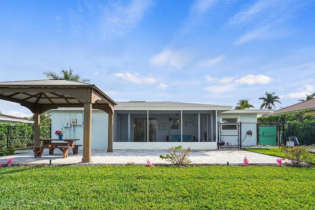 NAPLES PARK - Residential