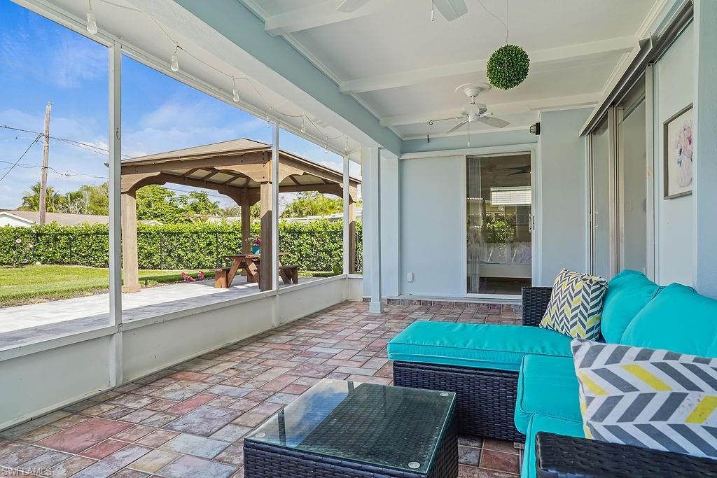 NAPLES PARK - Residential