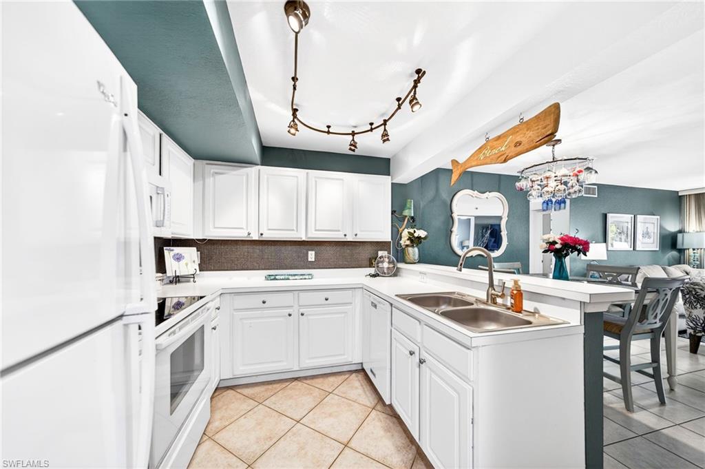 THE RESIDENCE - Residential